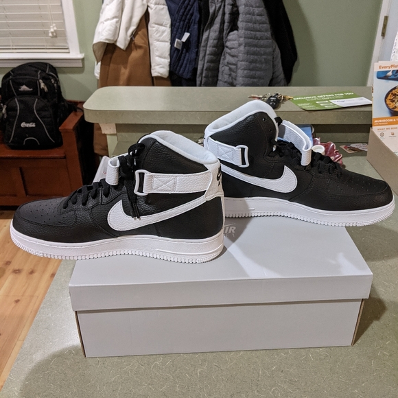 Men\'s Nike air force 1\'s size, 11.5 main image 4